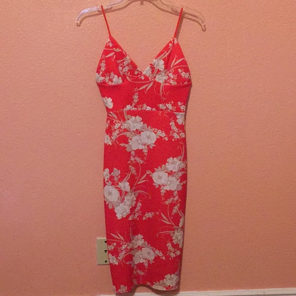 Boohoo Dresses & Skirts - Red Printed Dress
